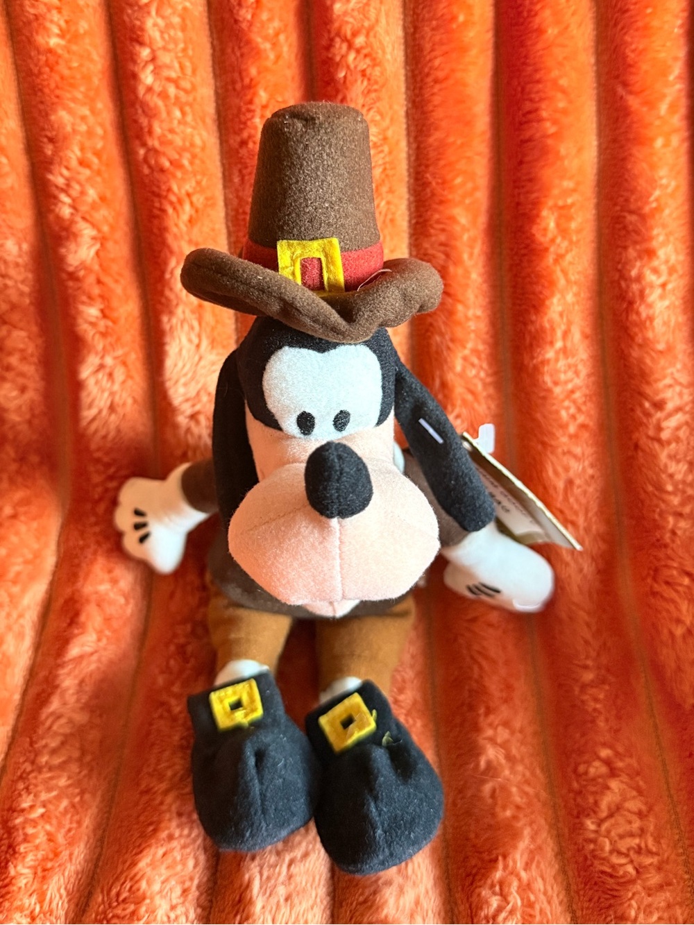 NWT’s 2000 Collectible Disney Pilgrim Goofy Bean Bag Plush Stuffy - Keepsake